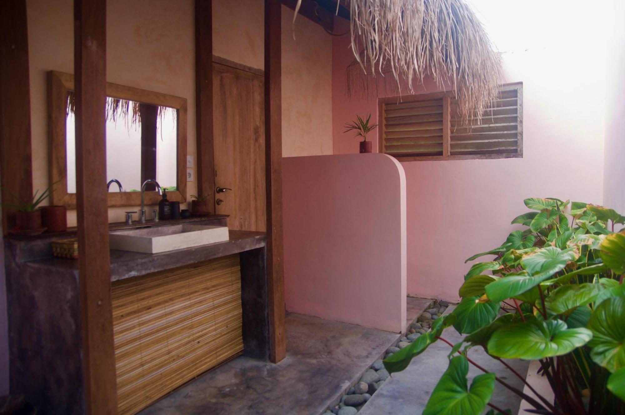 Owa Lodge Areguling Kuta  部屋 写真