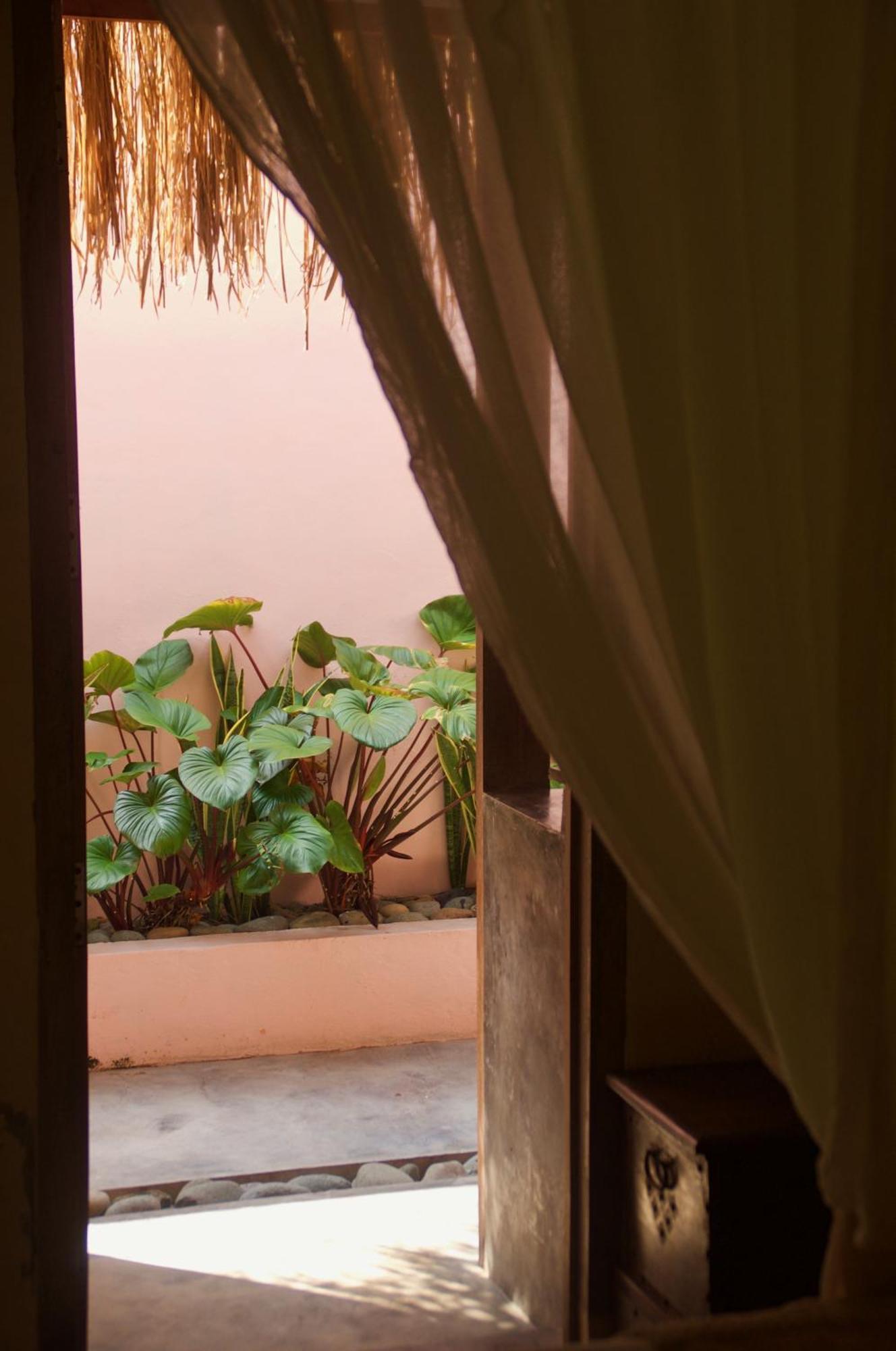 Owa Lodge Areguling Kuta  部屋 写真
