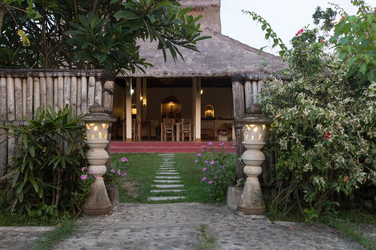 Owa Lodge Areguling Kuta  エクステリア 写真